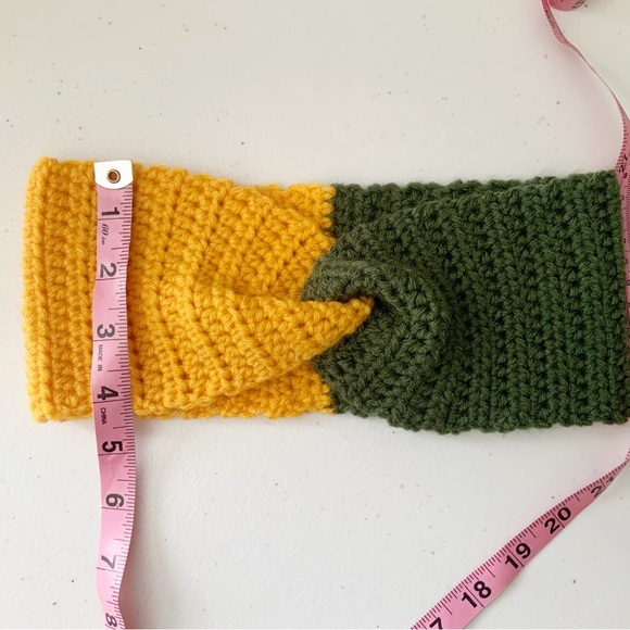 Crochet Color Block Twisted Ear Warmer Headband Homemade - Picture 7 of 7